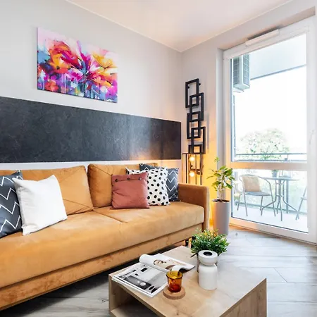 Superapart Wiktoryn 6 *