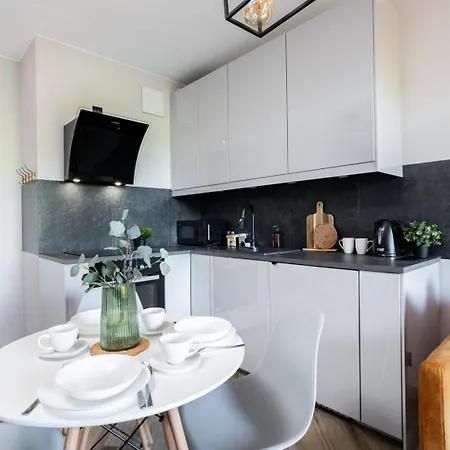 Superapart Wiktoryn 6 *