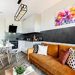Superapart Wiktoryn 6 * Βαρσοβία